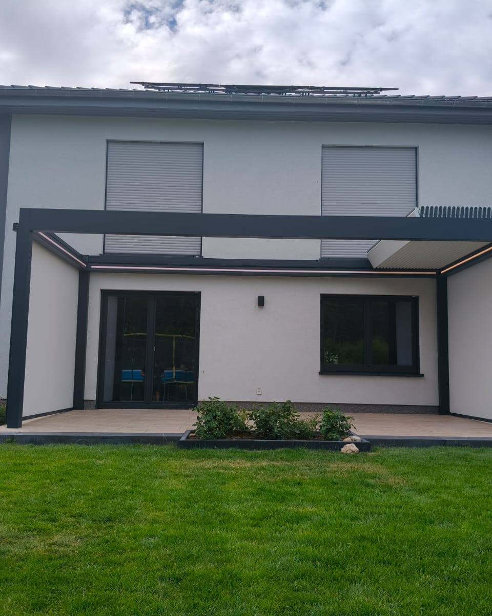 Pergola Deluxe z roletami zip w Ludwigsfelde: zdjęcie 7