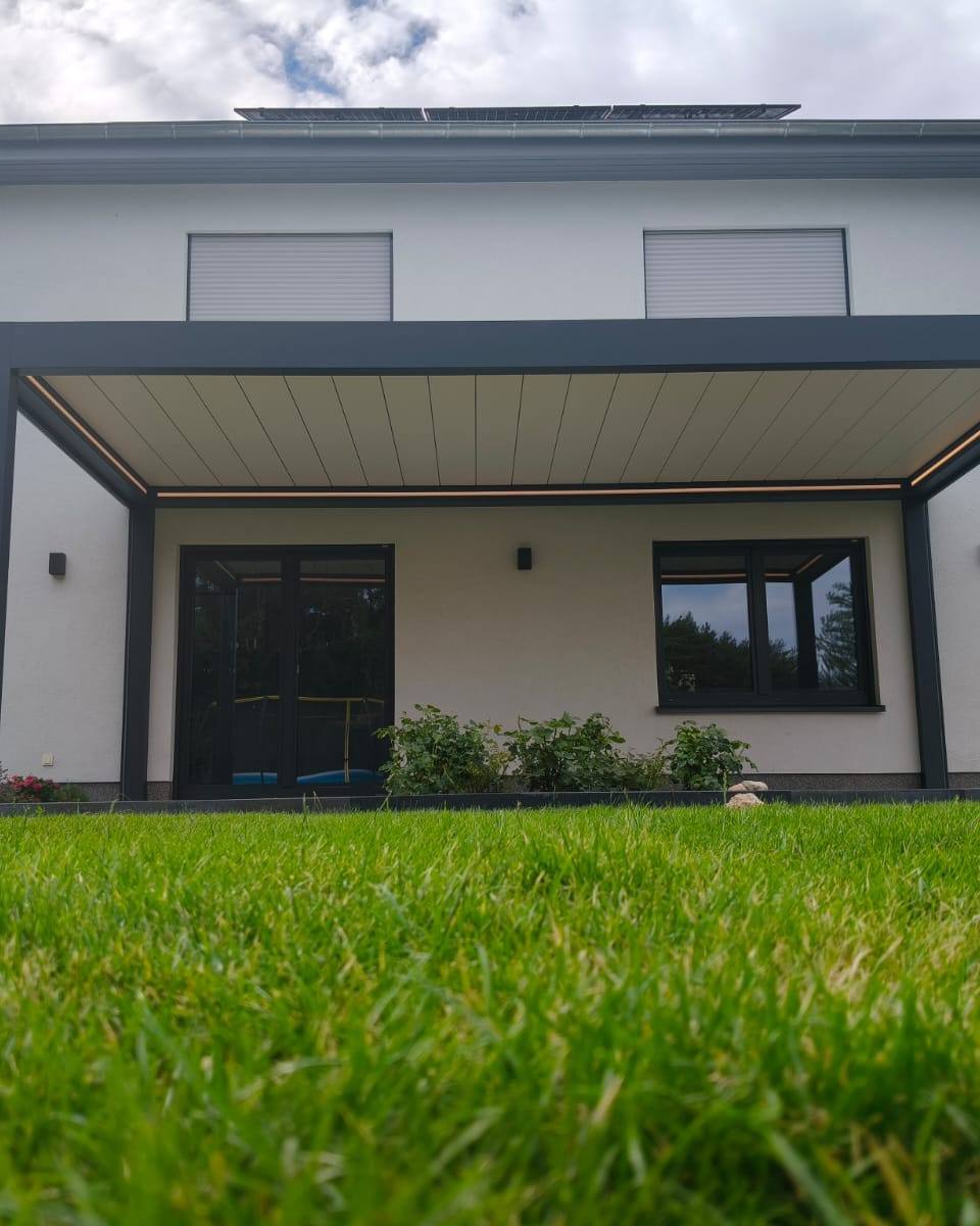 Pergola Deluxe z roletami zip w Ludwigsfelde: zdjęcie 8