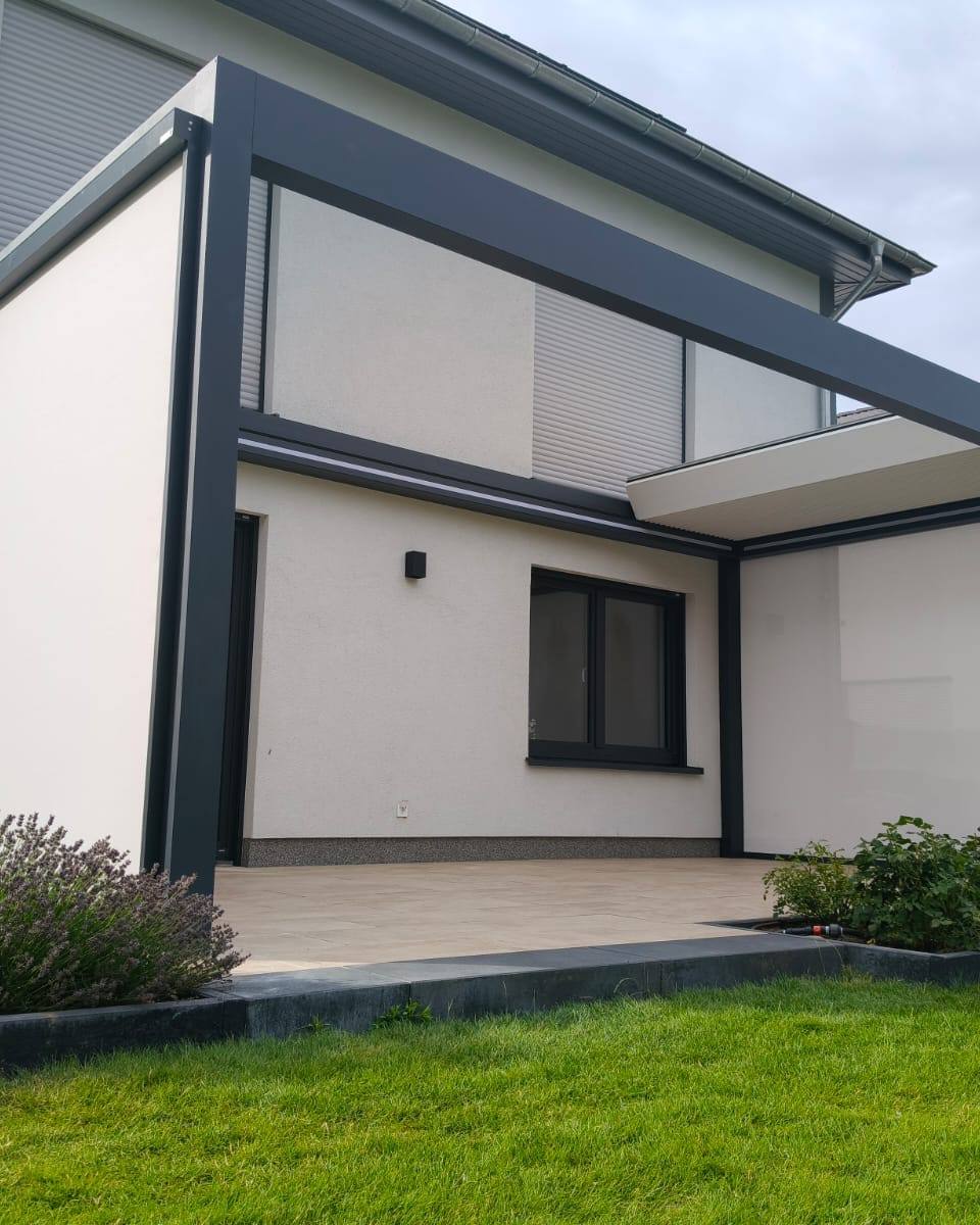 Pergola Deluxe z roletami zip w Ludwigsfelde: zdjęcie 3