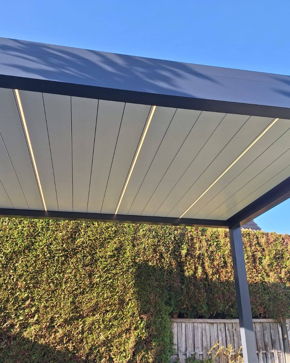Pergola lamelowa z roletą zip w Neuenhagen pod Berlinem: zdjęcie 2