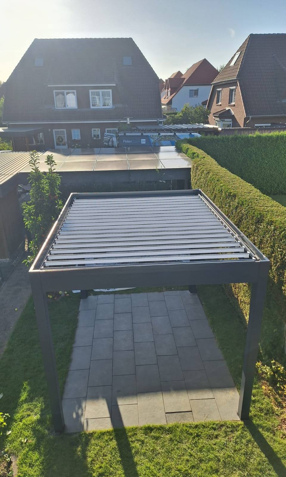 Pergola lamelowa z roletą zip w Neuenhagen pod Berlinem: zdjęcie 4